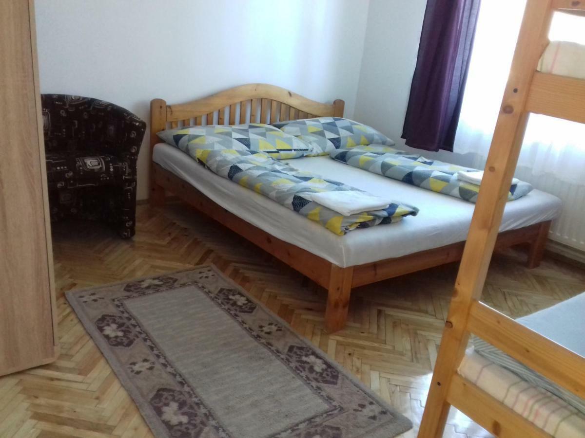 Harmatcsepp Apartmanhaz Ньїредьгаза Екстер'єр фото